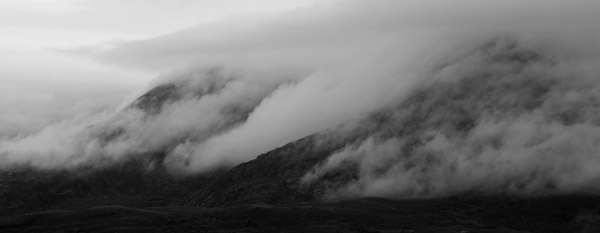 clouds-streaming-off-clisham-on-harris